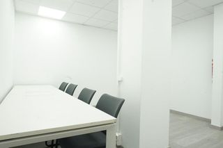 Oficina en venta en Porta en Barcelona