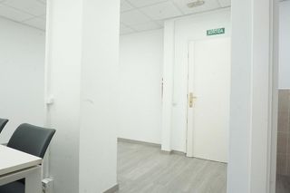 Oficina en venta en Porta en Barcelona