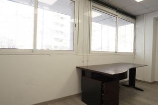 Oficina en venta en Porta en Barcelona
