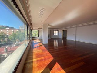 Dúplex en alquiler en Nueva España en Madrid