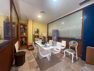 Local comercial en alquiler en Elda