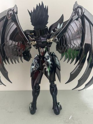 Myth Cloth figura con alas
