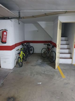 Garaje en alquiler en Hospital - Parque sur en Albacete