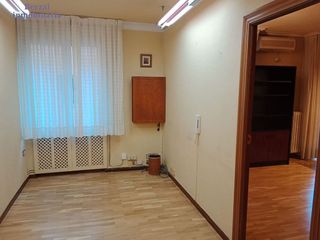 Oficina en alquiler en Casco Antiguo en Logroño