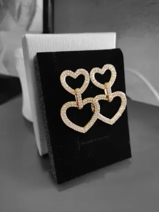 Brincos Coração Dourados com Cristais