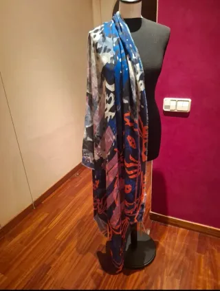 Fular Lola Casademunt a estrenar.