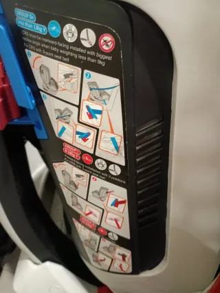 Silla de coche Chicco roja