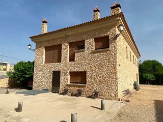 Chalet en venta en Villena