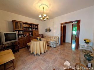 Chalet en venta en Linares