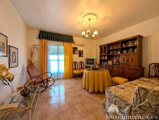 Chalet en venta en Linares