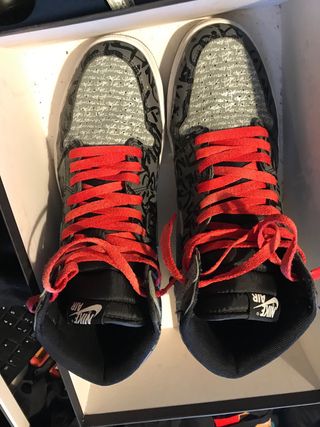 Zapatillas Jordan 1 Nike Grises y Rojas