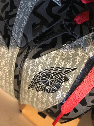 Zapatillas Jordan 1 Nike Grises y Rojas