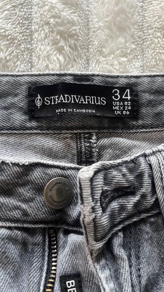 Pantalón vaquero gris