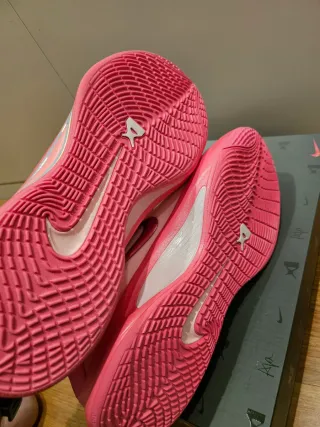 Nike Air Aja Wilson 1 Rosa Talla 44