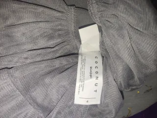 Vestido gris y dorado 4 años