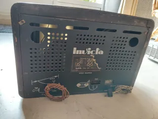Radio Invicta Vintage Negra y Marrón