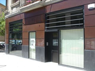 Local comercial en alquiler en Ensanche en Pamplona