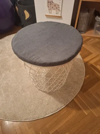 Mesa de almacenaje KVISTBRO IKEA blanca con cojín