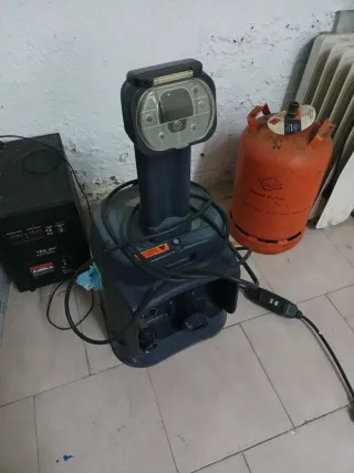 Compresor Yacuzzi Negro y Naranja