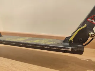 Patinete Oxelo verde con freno en manillar