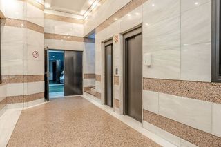 Nave industrial en venta en San Fermín en Madrid