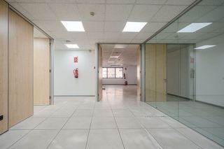 Nave industrial en venta en San Fermín en Madrid