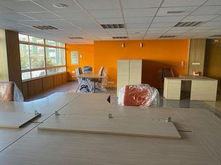 Oficina en alquiler en Os Mallos - San Cristóbal en Coruña (A)