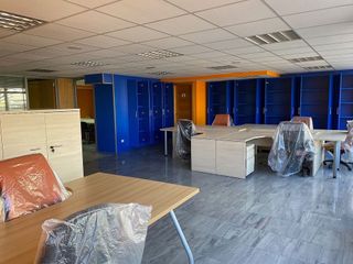 Oficina en alquiler en Os Mallos - San Cristóbal en Coruña (A)