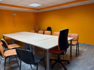 Oficina en alquiler en Os Mallos - San Cristóbal en Coruña (A)