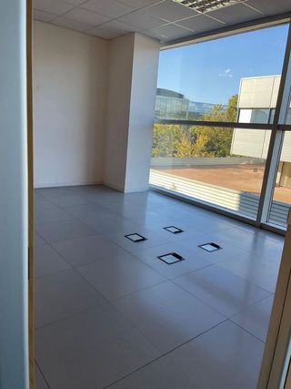 Oficina en alquiler en Coll Favà - Can Magí en Sant Cugat del Vallès