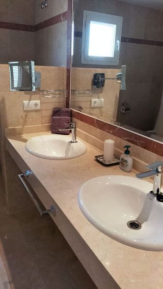 Casa adosada en alquiler en Nueva Andalucía centro en Marbella