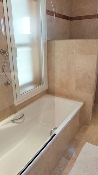 Casa adosada en alquiler en Nueva Andalucía centro en Marbella