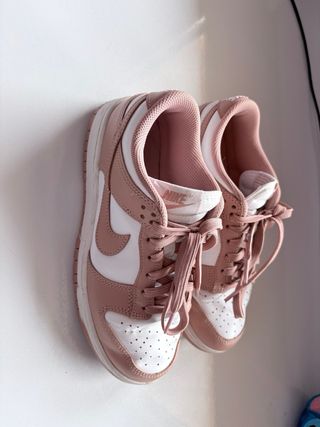 Nike Dunk Low Rosa y Blancas