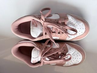 Nike Dunk Low Rosa y Blancas