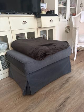 Puf de tela IKEA con almacenamiento