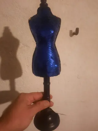 Manichino porta gioielli nero