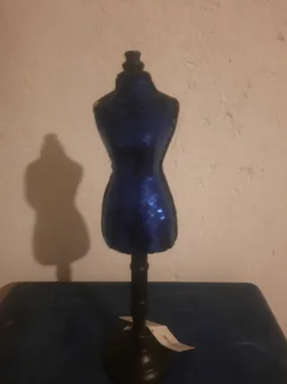 Manichino porta gioielli nero