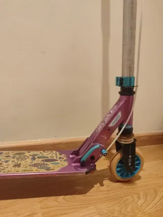 Patinete Oxelo Morado con Freno en Manillar