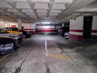 Garaje en venta en Centre en Hospitalet de Llobregat, L´