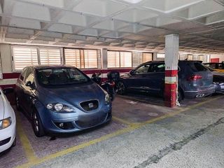 Garaje en venta en Centre en Hospitalet de Llobregat, L´