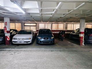 Garaje en venta en Centre en Hospitalet de Llobregat, L´