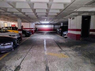 Garaje en venta en Centre en Hospitalet de Llobregat, L´