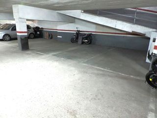 Garaje en venta en Riu en Santa Coloma de Gramanet