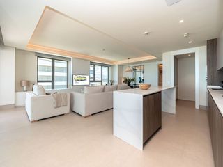 Piso en alquiler en Parque Mediterráneo - Santa Paula en Málaga