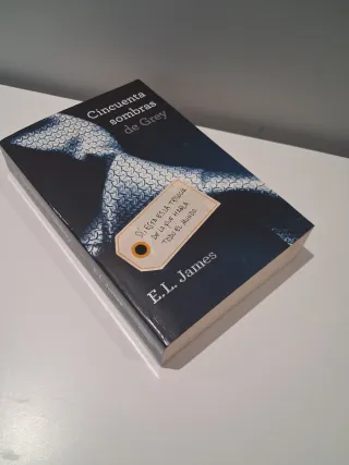 CINCUENTA SOMBRAS DE GREY