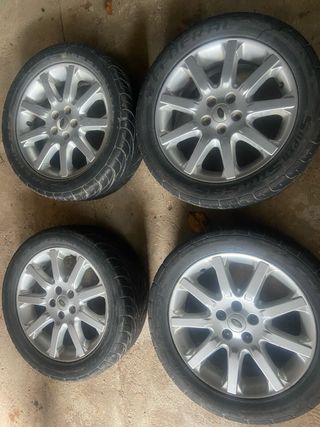 Ruedas Land Rover (Llanta y Neumático)