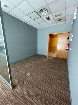 Oficina en alquiler en Coll Favà - Can Magí en Sant Cugat del Vallès