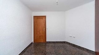 Piso en venta en Fondo en Santa Coloma de Gramanet