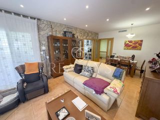 Chalet en venta en Vallirana