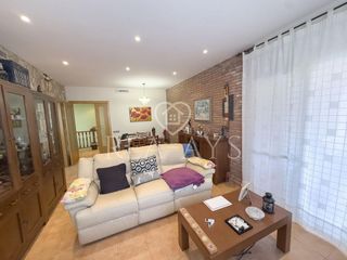 Chalet en venta en Vallirana